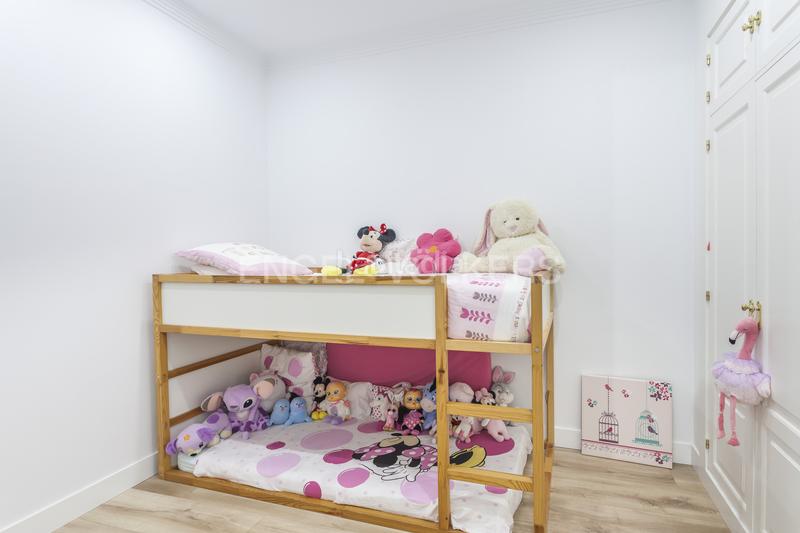 Foto 2945864a-7ce3-4120-ba8a-700badf4301e. Apartament amb calefacció a Cortes-Huertas Madrid