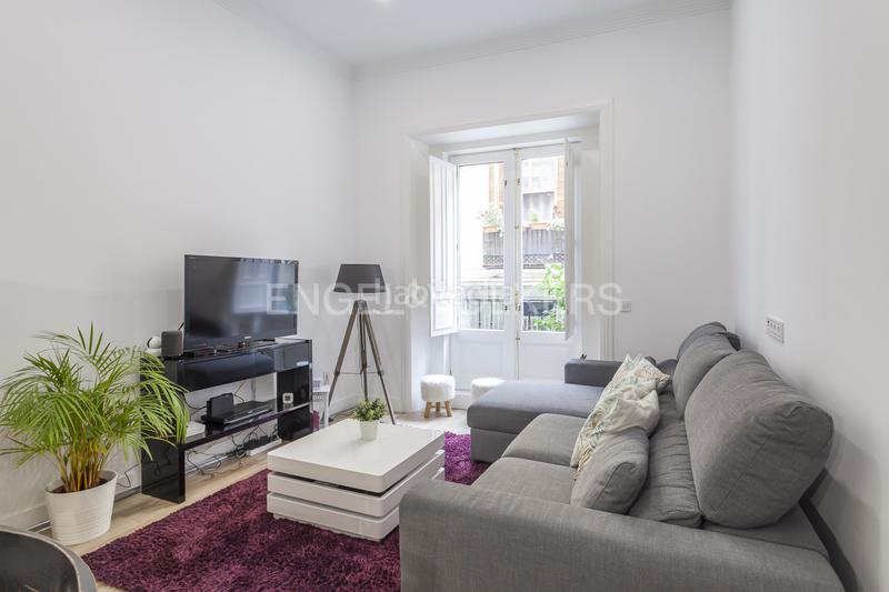 Foto d2c2ed88-cff9-4dca-8d53-da3d9226f0b7. Apartament amb calefacció a Cortes-Huertas Madrid