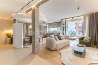 Apartamento en Cuatro Caminos - Azca. Exclusiva vivienda de lujo con terraza y vistas al bernabéu en p