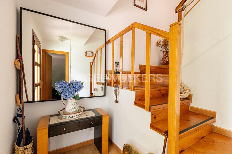 Foto b3adcb5b-09fc-4d6f-b15c-fe48e15656a6. Casa con riscaldamento parcheggio in Centro-Manguilla Escorial (El)