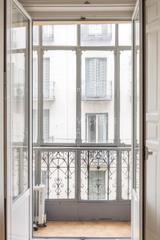 Apartament a Universidad-Malasaña. Exclusivo piso exterior con tres balcones en fuencarral
