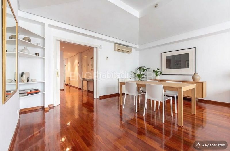 Foto d0fa851c-4a0b-46df-b146-b788ede7bb5a. Casa amb calefacció aparcament piscina a Concepción Madrid