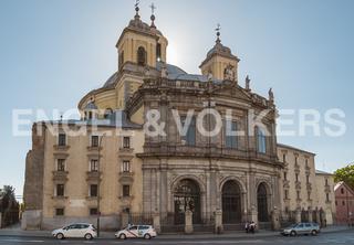 Apartamento en Palacio. Piso con vistas y garaje en finca, en palacio