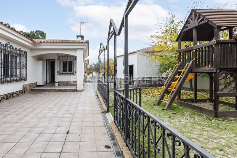 Foto 8895d016-69a5-46fb-a853-56a87816a517. Casale con riscaldamento parcheggio piscina in Griñón