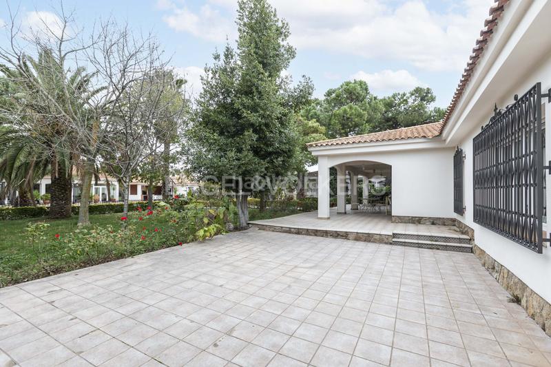 Foto 8ea768fd-2fb2-4d9f-9fcb-ef53858c1e95. Casale con riscaldamento parcheggio piscina in Griñón