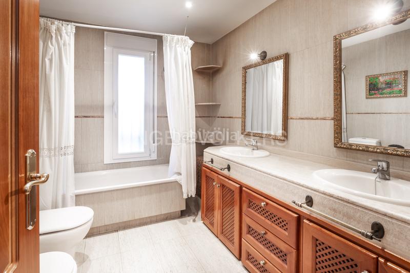 Foto d297de9f-f2e9-4d2f-b6aa-7221a5ab96ab. Casale con riscaldamento parcheggio piscina in Griñón