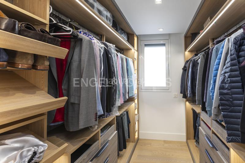 Foto 2fe44dc7-707b-4df1-a427-12c3292ecaa7. Apartamento bonito piso con terraza en Aravaca en Madrid