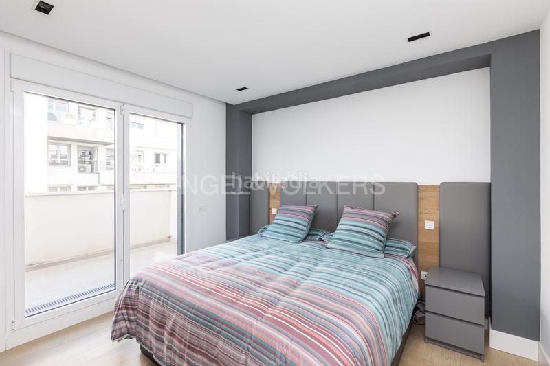 Foto 3c553ec7-b5c3-410c-8bd6-2141db376b0a. Apartamento bonito piso con terraza en Aravaca en Madrid