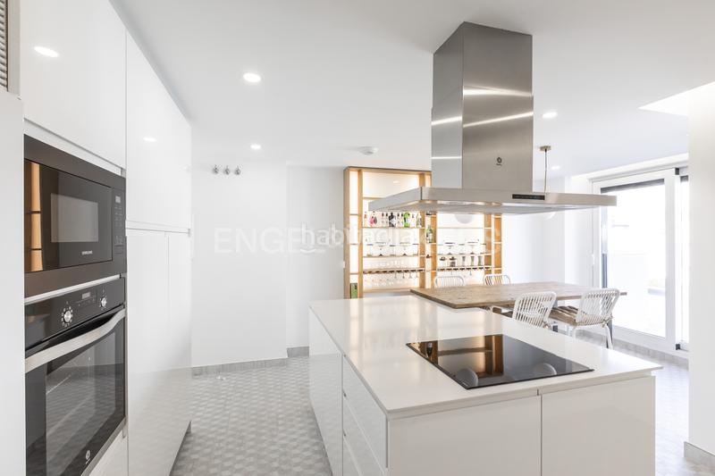 Foto d6cc2118-7504-4bb2-accd-b6d6c49ee6ed. Apartamento bonito piso con terraza en Aravaca en Madrid