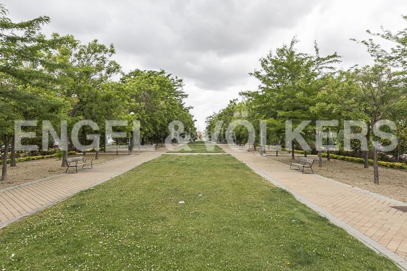 Foto 71e8137e-9e90-42d1-9f12-7f1058b9a096. Lloguer apartament amb calefacció piscina a Palomas Madrid