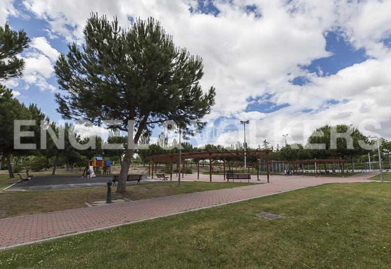 Foto b0881e82-df45-4b5a-9282-897836f1c748. Location appartement avec chauffage piscine dans Palomas Madrid