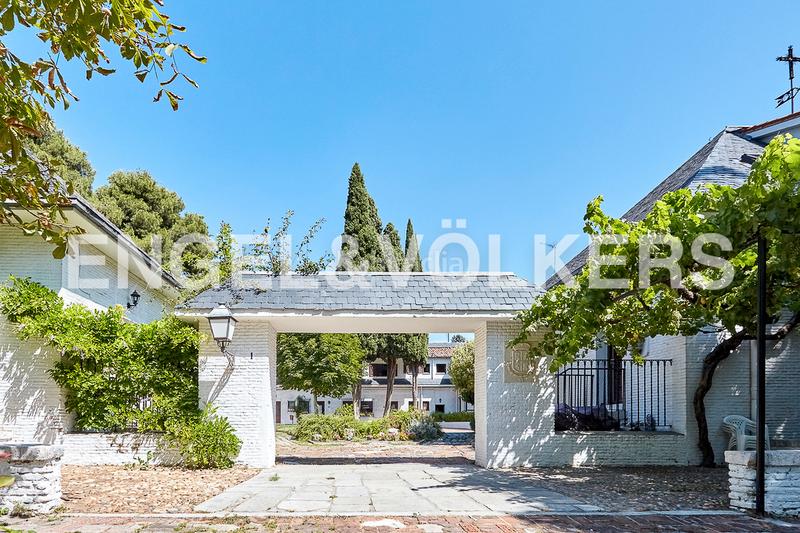 Foto e6cd622f-7cbe-4cff-a115-95f7d81ca008. Miete appartement mit heizung pool in Palomas Madrid