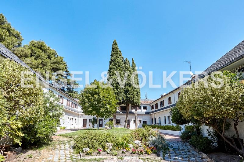 Foto b66ffb1f-8395-4907-bb3b-559d686df135. Rent apartment with heating pool in Palomas Madrid