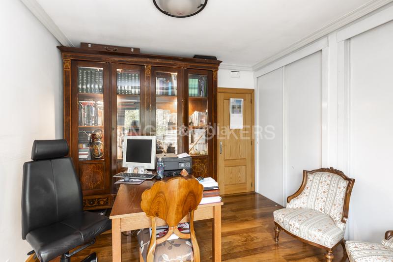 Foto 1efac5b5-79e0-414a-ae32-98ed63568d0d. Casa adosada chalet en quinta de los molinos en Salvador Madrid