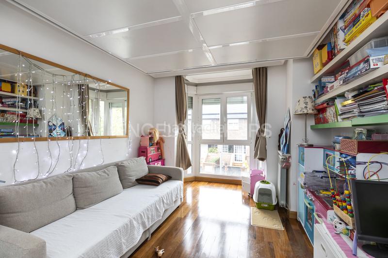 Foto 20cbe56b-1d46-4e37-8407-6c5708948e2d. Casa adosada chalet en quinta de los molinos en Salvador Madrid