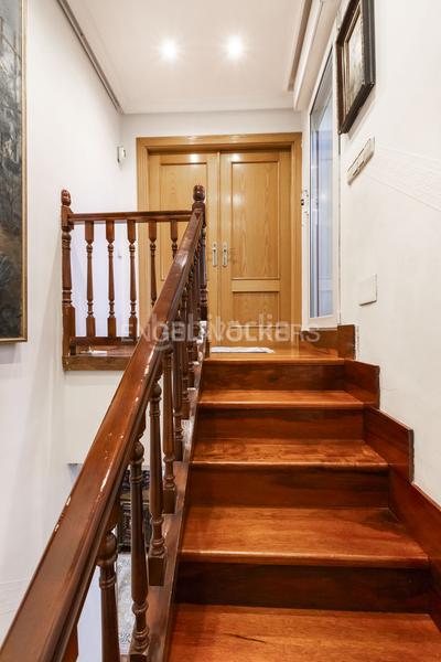 Foto 5606422b-8f52-478d-9104-ddf3ee930638. Casa adosada chalet en quinta de los molinos en Salvador Madrid