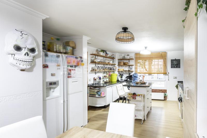 Foto cf6946da-ea10-491c-86d1-7d096bb2eb3b. Casa adosada chalet en quinta de los molinos en Salvador Madrid