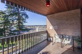 Lloguer Apartament  Calle del factor. Una joya en el corazón histórico de madrid con vistas al palacio