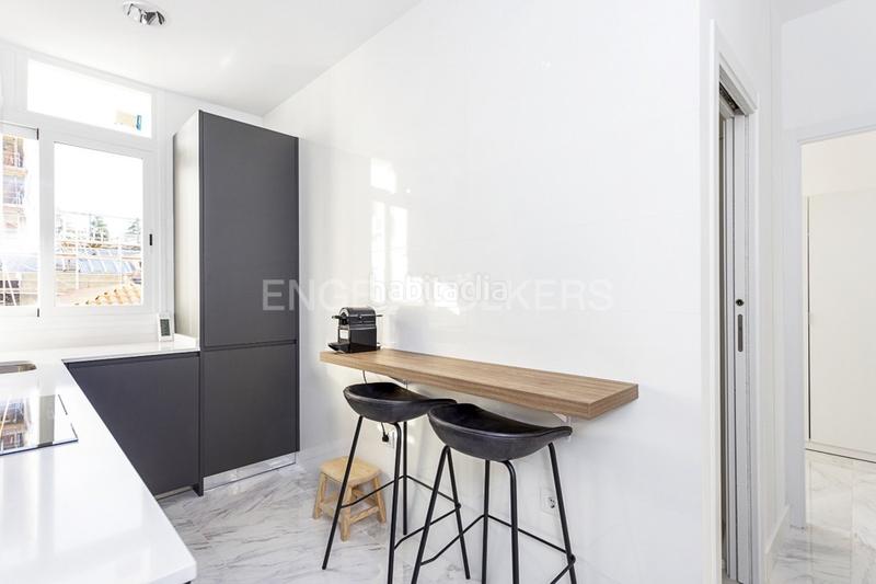 Foto 2d4e5d6c-2787-4aea-92c4-8712ab427390. Alquiler apartamento exclusivo piso de lujo de dos habitaciones en la calle ilustración en Madrid