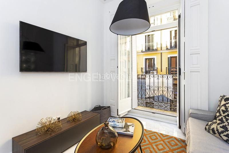 Foto af9c2f00-1609-4939-a778-233bccbb4256. Alquiler apartamento exclusivo piso de lujo de dos habitaciones en la calle ilustración en Madrid
