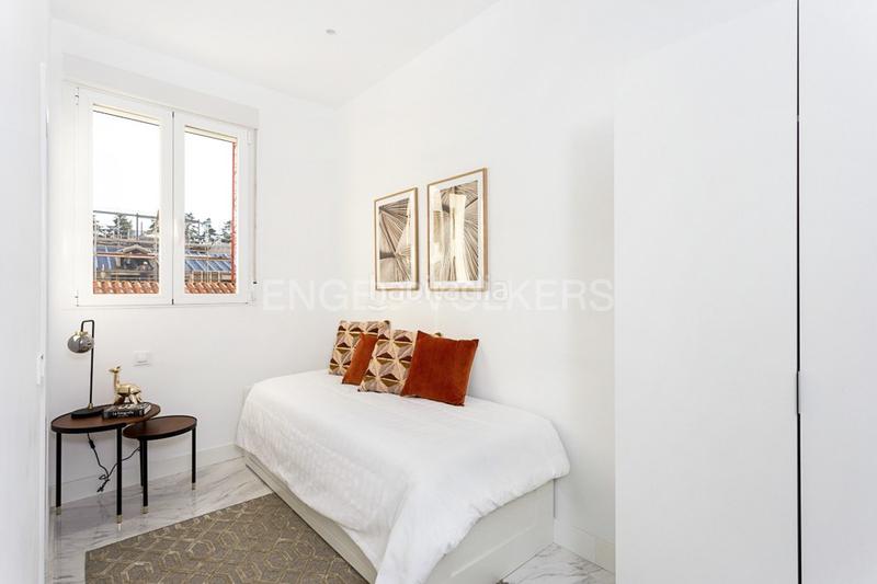 Foto bef310c2-a4a3-4aad-a166-d2fab36779ef. Alquiler apartamento exclusivo piso de lujo de dos habitaciones en la calle ilustración en Madrid