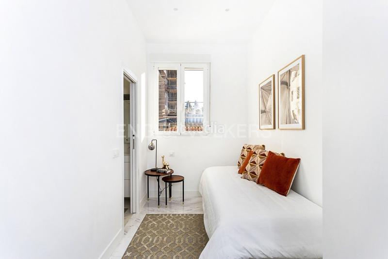 Foto 09f965bd-fd58-4e07-8f67-cc249a32335e. Lloguer apartament amb calefacció a Argüelles Madrid