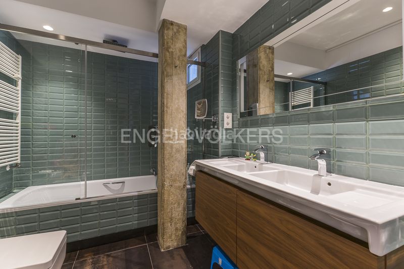 Foto 0fb73f13-698b-4d85-a383-66cf2e7e9e32. Ático maravilloso ático reformado en Argüelles en Madrid