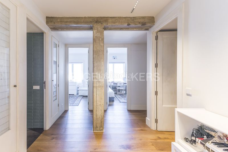 Foto 4d14677c-75da-4c89-8585-770babb3f966. Ático maravilloso ático reformado en Argüelles en Madrid