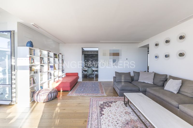 Foto 99cc642e-9900-457e-8283-ebf967aba7e4. Ático maravilloso ático reformado en Argüelles en Madrid