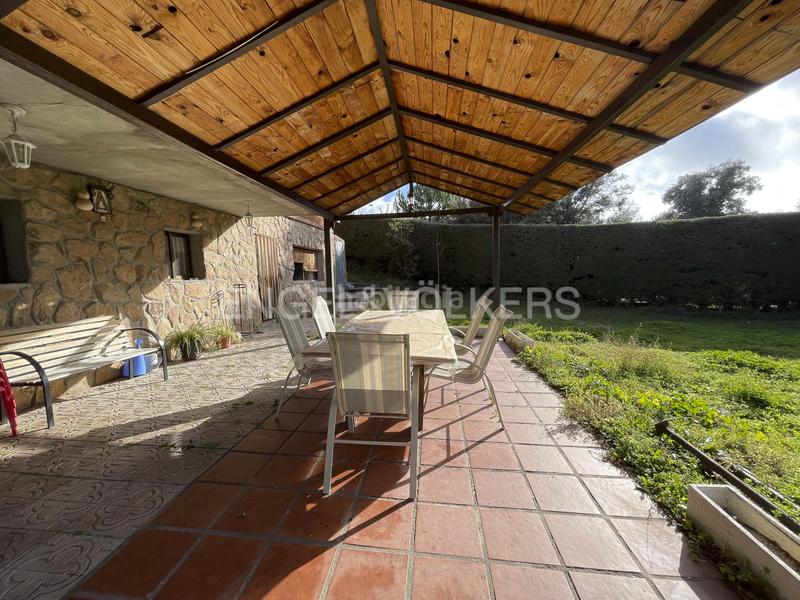 Foto 795ac975-4240-4c8e-a5de-e666e33a5567. Casa amb calefacció aparcament a Cerro Alarcón Valdemorillo