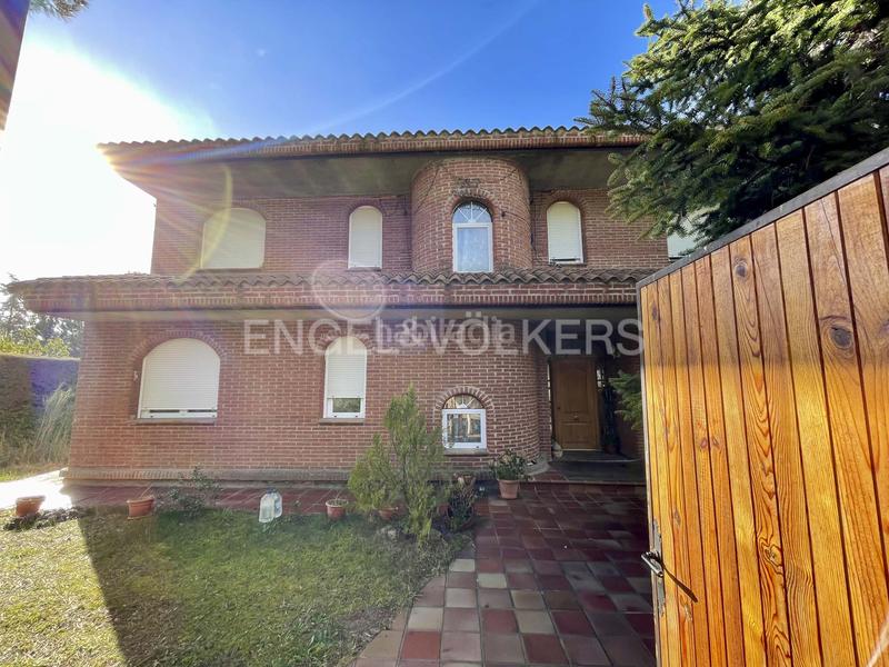 Foto d81b495d-c532-4465-88c7-7db80853c654. Casa amb calefacció aparcament a Cerro Alarcón Valdemorillo