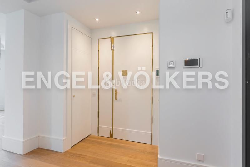 Foto 058e5fe4-b4df-4a61-87e8-fab19b0580a6. Alquiler apartamento piso a estrenar en Almagro en alquiler en Madrid