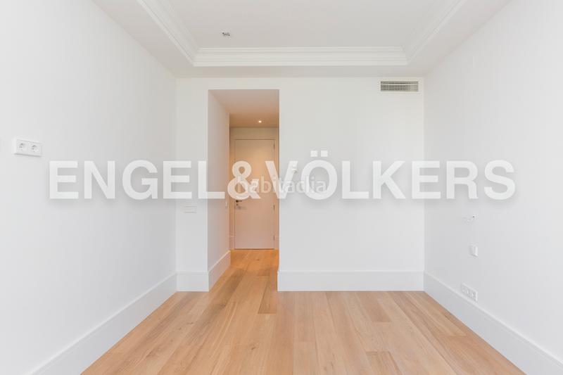 Foto 14cbc4c9-0a9d-4e1c-af05-58e8d239b1d4. Alquiler apartamento piso a estrenar en Almagro en alquiler en Madrid