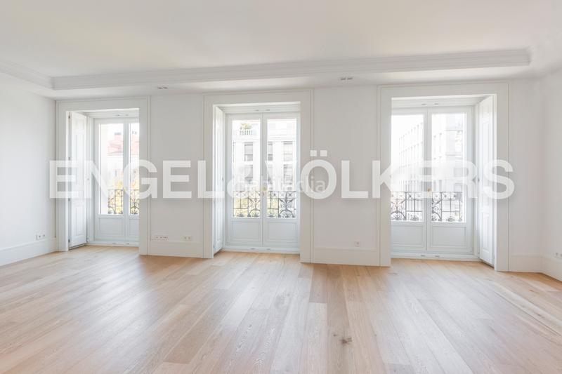 Foto 1f046226-7766-41da-8395-e0f5a519ab0b. Alquiler apartamento piso a estrenar en Almagro en alquiler en Madrid