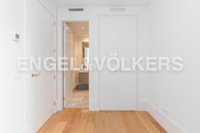 Foto 285c88a7-fa69-4d95-9726-12538f5e3113. Alquiler apartamento piso a estrenar en Almagro en alquiler en Madrid
