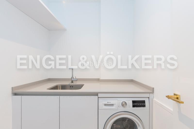 Foto 61b0a907-5a2d-480c-aec4-ecd3ba62c67c. Alquiler apartamento piso a estrenar en Almagro en alquiler en Madrid