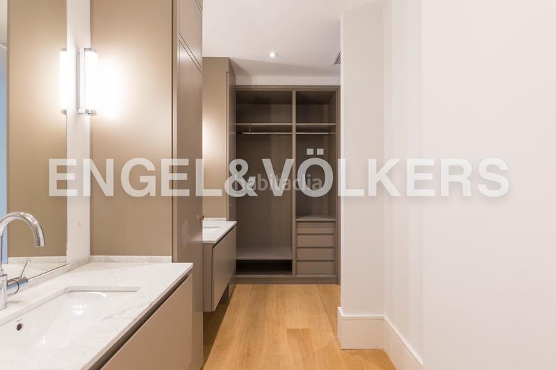 Foto 84f9e2d7-508f-4c89-a81e-cb1a74f31503. Alquiler apartamento piso a estrenar en Almagro en alquiler en Madrid