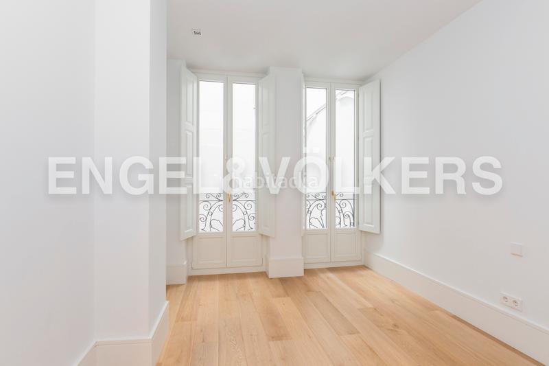 Foto d1e7b4ce-3fbf-4a23-8c9a-46146660d961. Alquiler apartamento piso a estrenar en Almagro en alquiler en Madrid