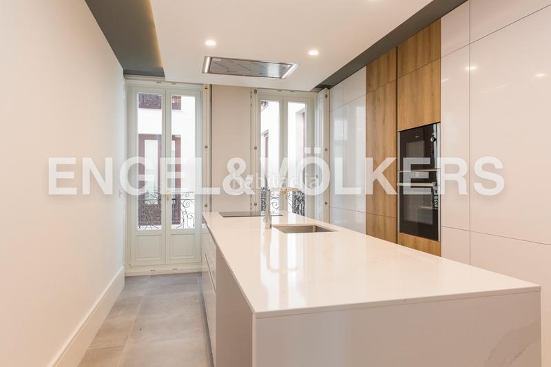 Foto f91f591d-a286-4f02-a182-5bee60039ad3. Alquiler apartamento piso a estrenar en Almagro en alquiler en Madrid