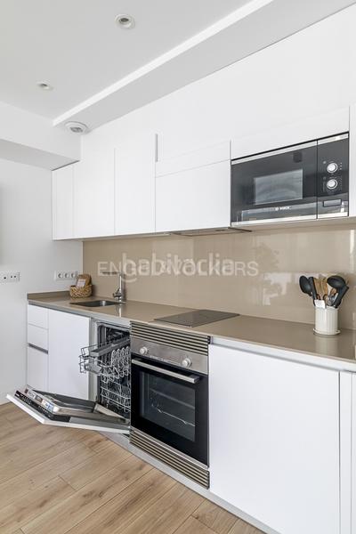 Foto be51fba0-0ae9-44bc-8254-c391506bb3fe. Alquiler apartamento luminoso estudio en calle limonero en alquiler en Madrid