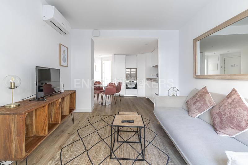 Foto 9e0ebc3a-0176-4d49-98a5-361ac9c91cbd. Rent apartment with heating in Castillejos-Cuzco Madrid