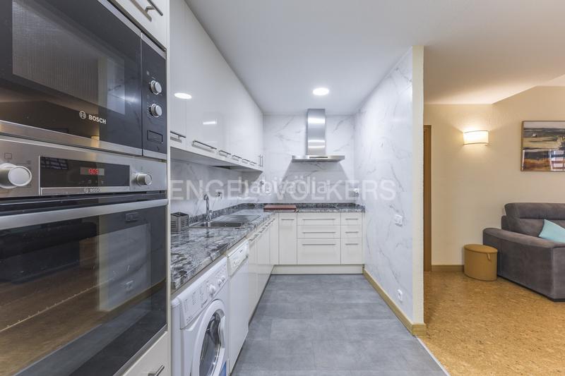 Foto f31b9bff-15fc-45fe-a186-a2e35d656838. Rent apartment with heating parking in Universidad-Malasaña Madrid