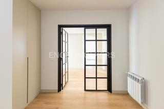 Apartamento  Calle de bravo murillo. Elegante apartamento reformado en el prestigioso chamberí