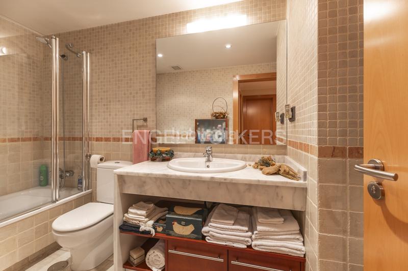 Foto 4b8db9de-ccff-4730-8a79-a816ed583224. Attico con riscaldamento parcheggio piscina in Encinar de los Reyes La Moraleja