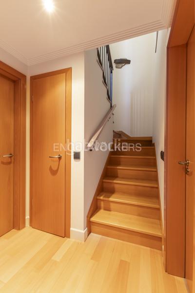 Foto 5be5f7d2-d502-4f7d-9fe8-da007109d30f. Attico con riscaldamento parcheggio piscina in Encinar de los Reyes La Moraleja