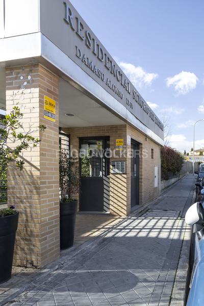 Foto 7fe9233a-1e28-4b22-8e56-fa069cd7b509. Attico con riscaldamento parcheggio piscina in Encinar de los Reyes La Moraleja