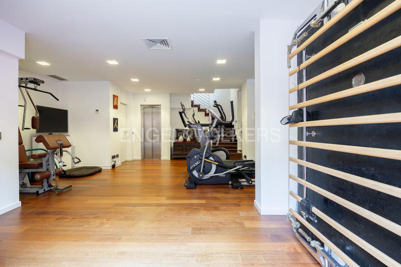 Foto 04c0e273-0d03-4602-9f8f-a32c1beafad4. Casa adossada amb calefacció aparcament piscina a Madrid