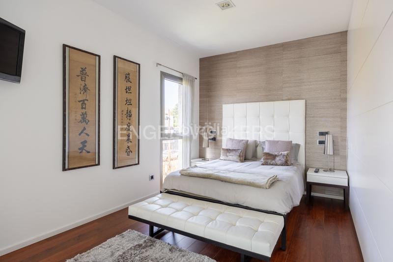 Foto 17c19163-2f57-4203-b516-3c05b55f2d9a. Casa adossada amb calefacció aparcament piscina a Madrid