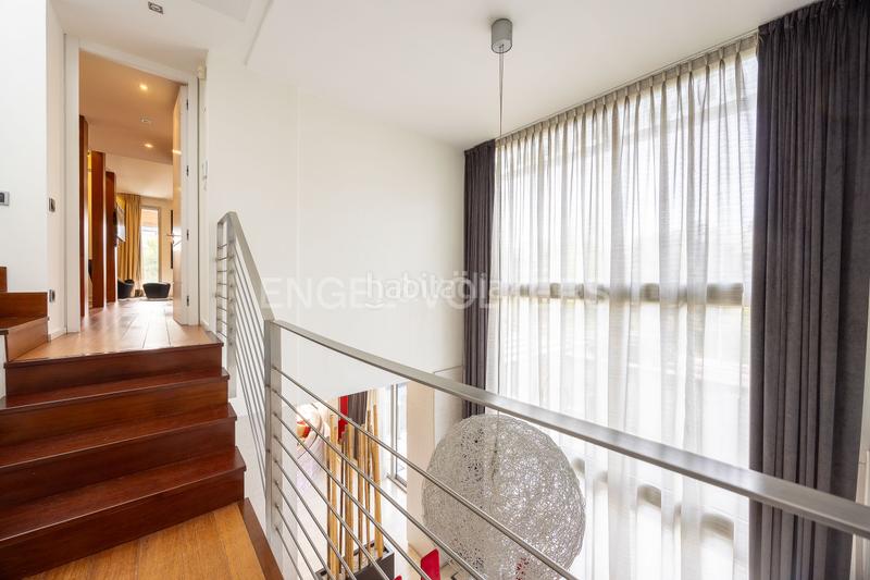 Foto 4a193158-f862-4f90-9362-52e7e0c96d3a. Casa adossada amb calefacció aparcament piscina a Madrid