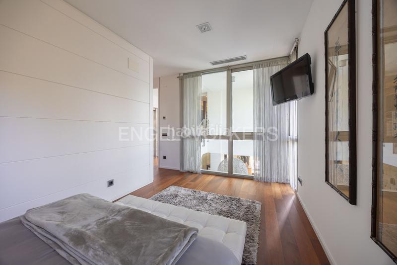 Foto 68bac854-711c-4a49-9386-b670981df5fb. Casa adossada amb calefacció aparcament piscina a Madrid